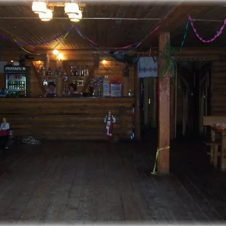 Boykivskiy Dvir Yasenitsa Zamkova