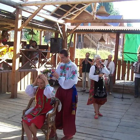 Boykivskiy Dvir * Yasenitsa Zamkova