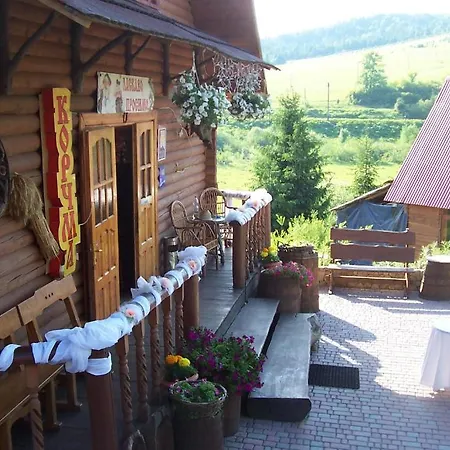 Boykivskiy Dvir Hotel Yasenitsa Zamkova