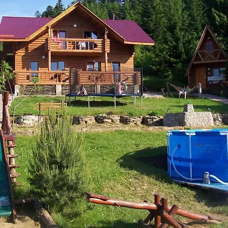 Boykivskiy Dvir Yasenitsa Zamkova