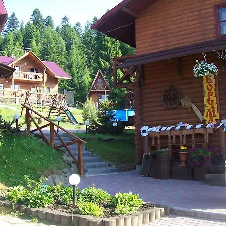 Hotel Boykivskiy Dvir Yasenitsa Zamkova
