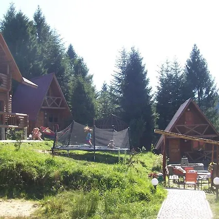 Boykivskiy Dvir * Yasenitsa Zamkova